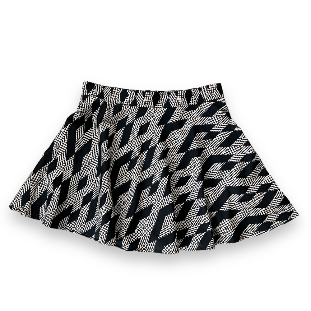 $10 FINAL PRICE NWT Lydia & Ben Black and Tan Geometric Print Circle Skirt
